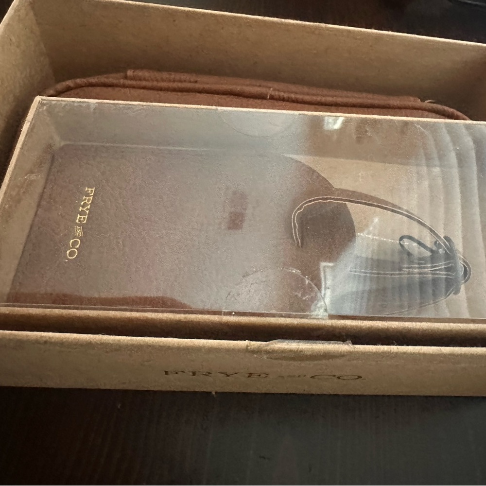 Frye Men's Brown Leather dop kit - Picture 10 of 11